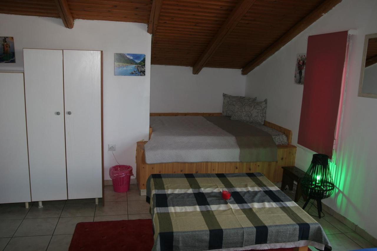 Ferienwohnung Ρήγας: Όμορφα Στο Μεσολόγγι. Δ2 Exterior foto
